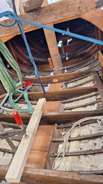 p143-nwe-kielbalk-van-bovenaf-gezien-neusrichting